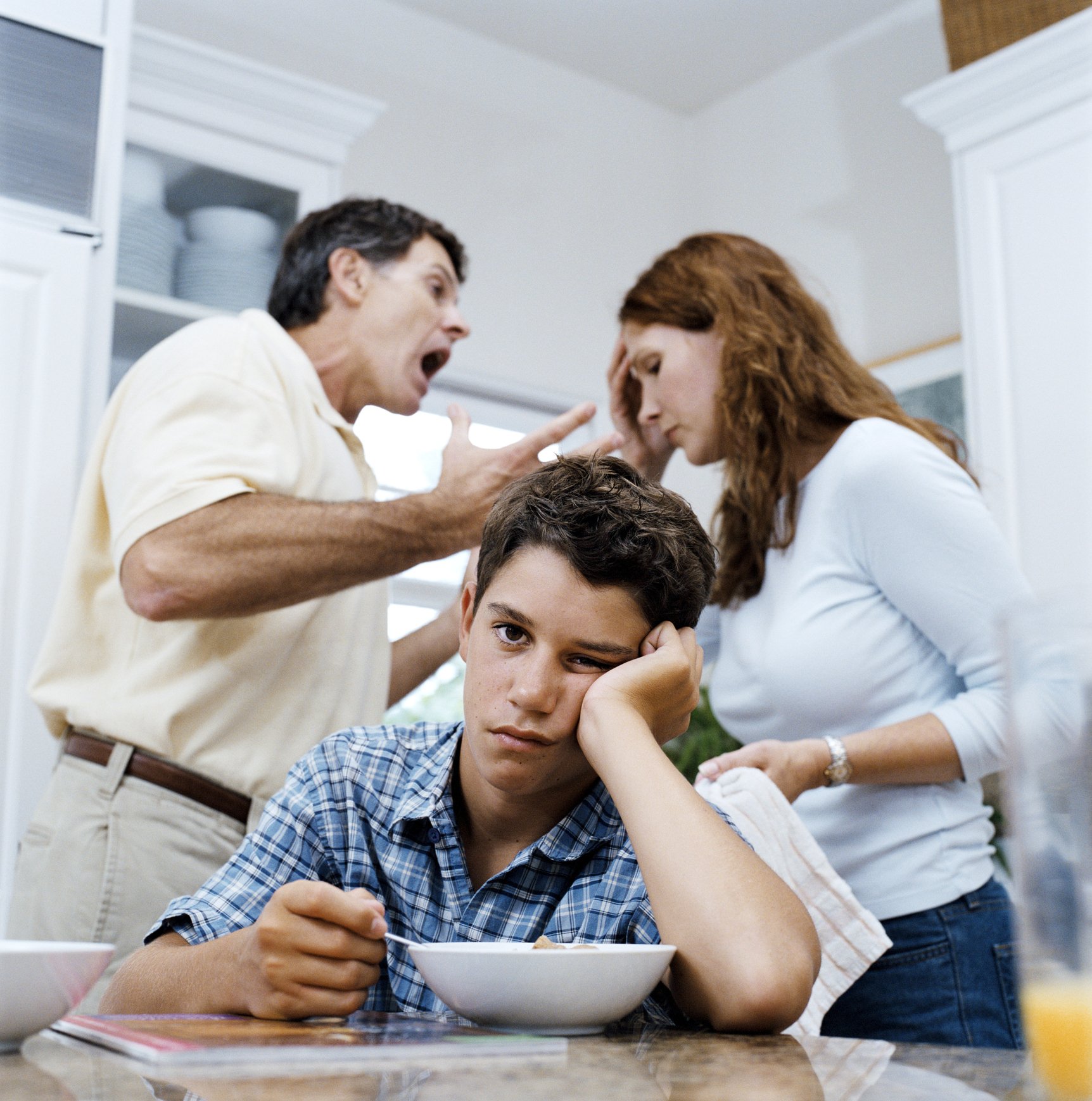 Сложные ситуации общения. Конфликт в семье. Ссора в семье. Ссора родителей. Родители ругаются.