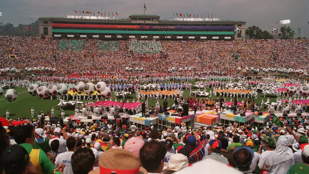 المباراة النهائية في كأس العالم عام 1994 أقيمت على ملعب روز بول في باسادينا في كاليفورنيا