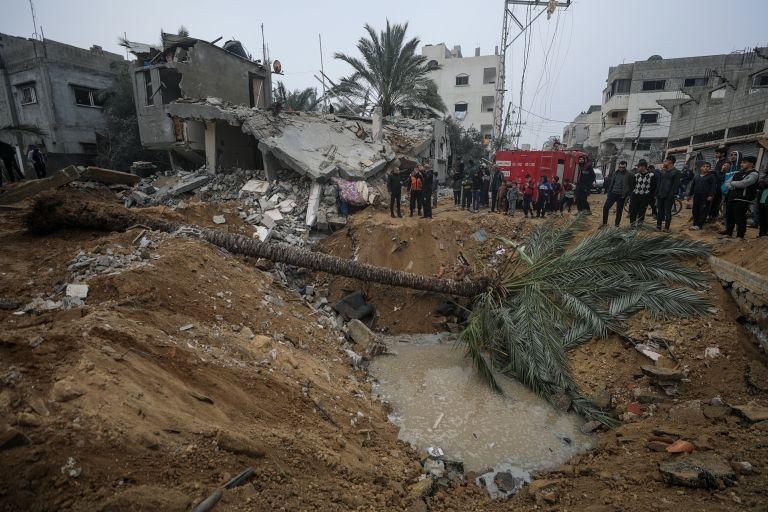 دمار واسع في غزة والعمليات العسكرية مستمرة 